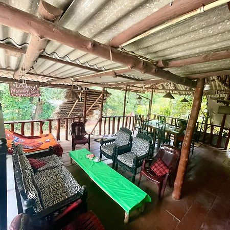 سيغيرِيا The Traveller'S Hostel & Private Rooms المظهر الخارجي الصورة
