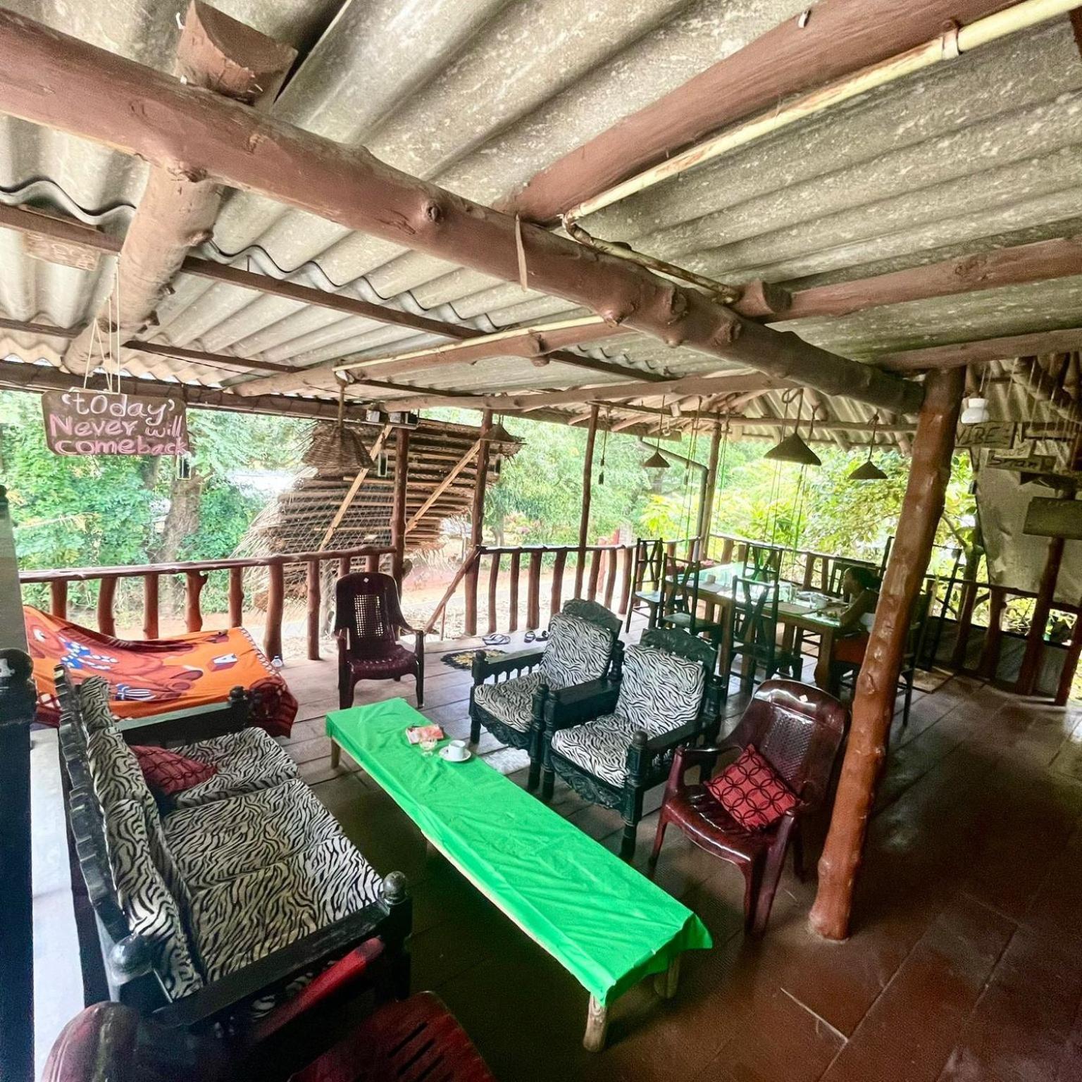 سيغيرِيا The Traveller'S Hostel & Private Rooms المظهر الخارجي الصورة